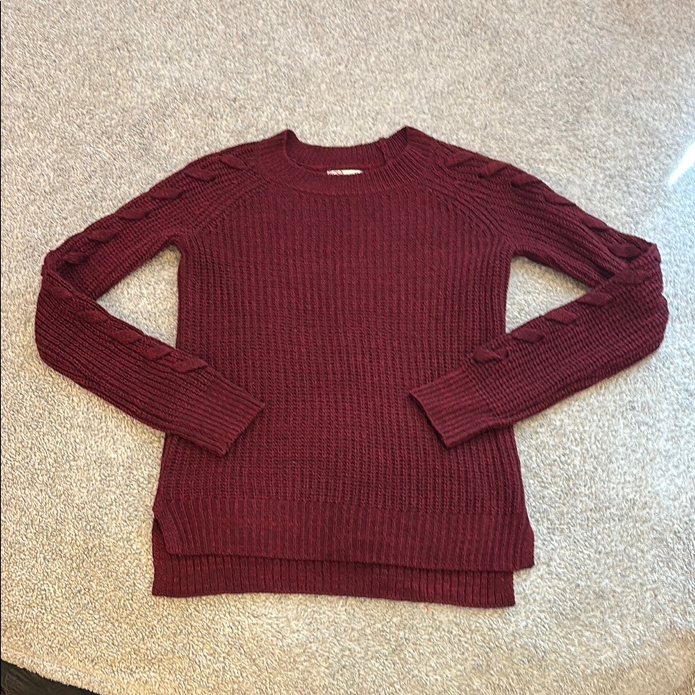 SO Red Crew Neck Sweater with Ribbed Knit Texture